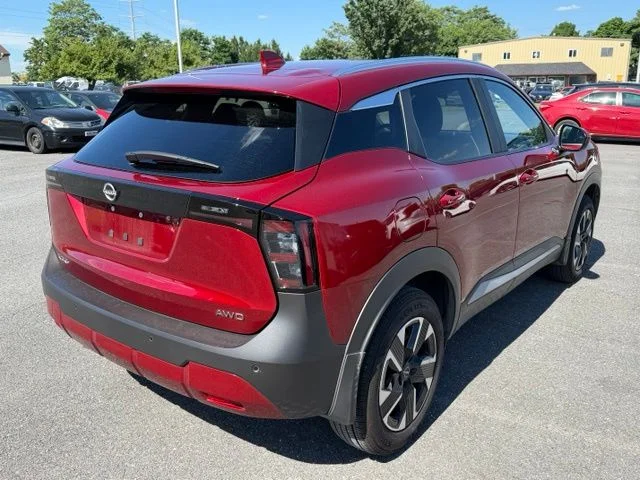 Used 2025 Scarlet Nissan SV image 8