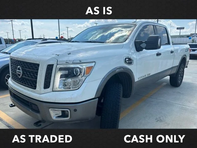 Used 2018 White Nissan PRO-4X image 2