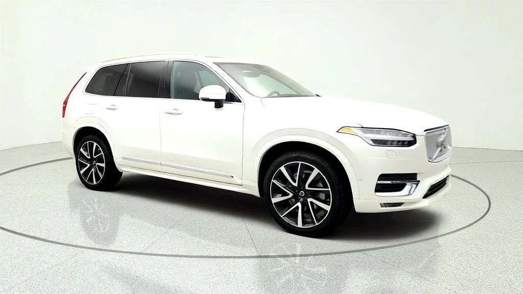 Used 2023 Crystal White Metallic Volvo B6 AWD Plus 6P w/ 21
