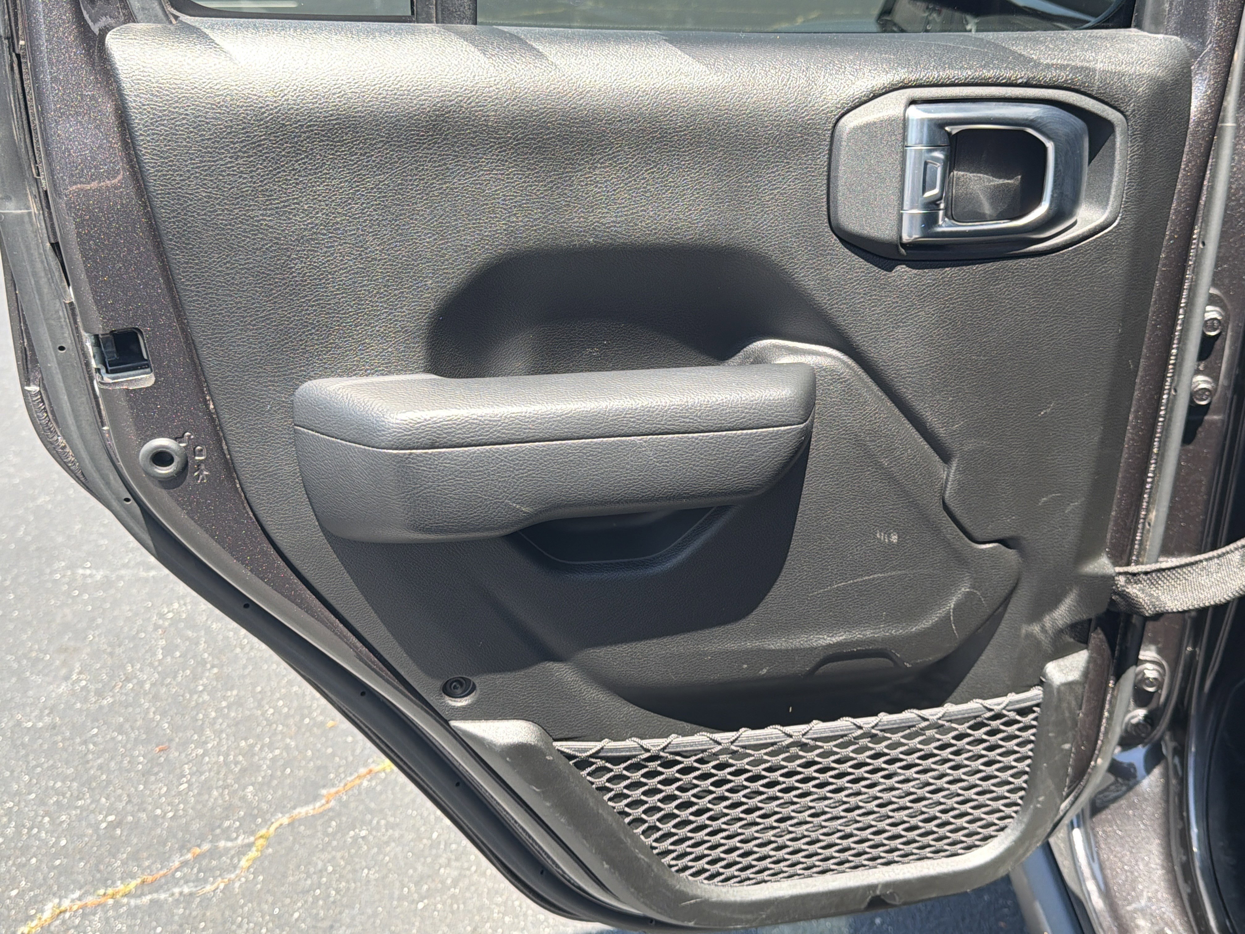 Used 2025 Granite Crystal Metallic Clearcoat Jeep Rubicon image 26