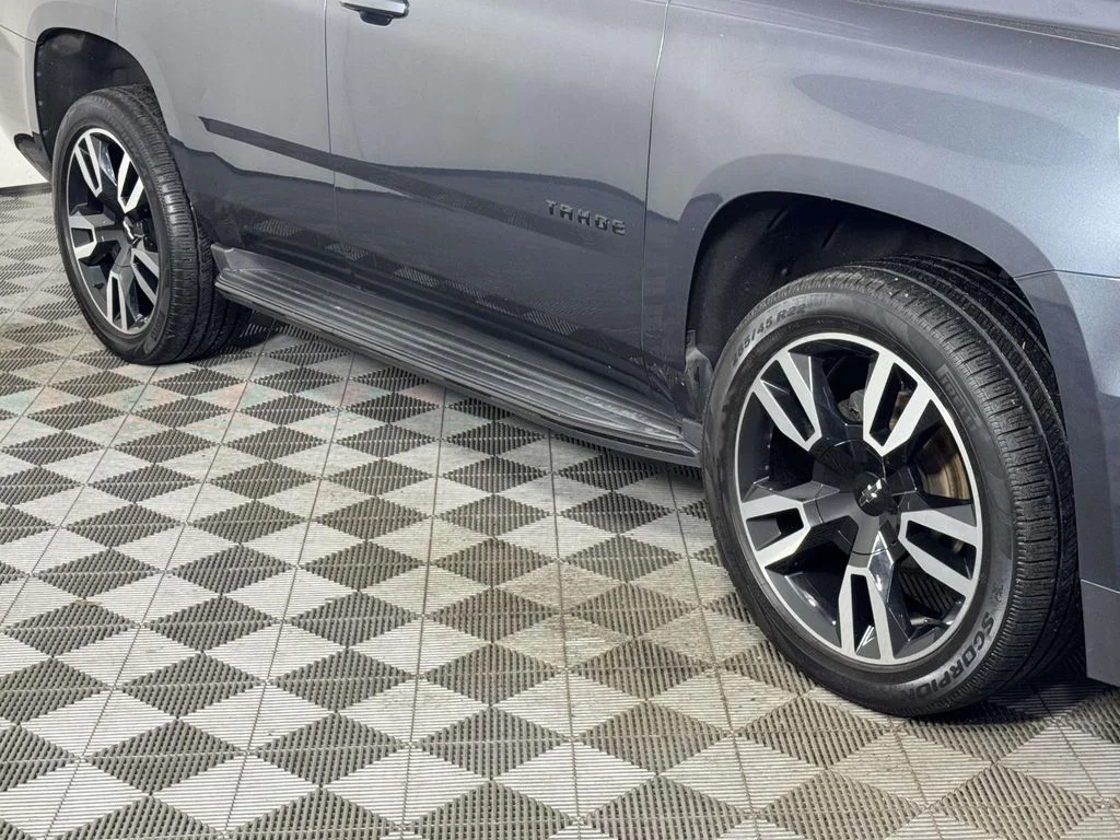 Used 2020 Gray Chevrolet LT image 12