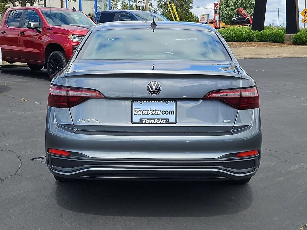 Used 2024 Platinum Gray Metallic Volkswagen 1.5T SE image 5