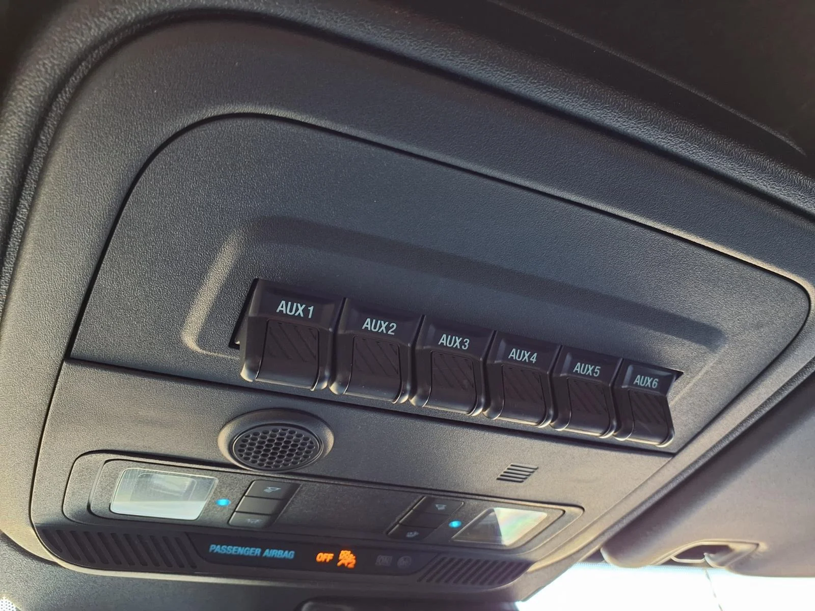 Used 2024 Cactus Gray Ford Wildtrak image 21