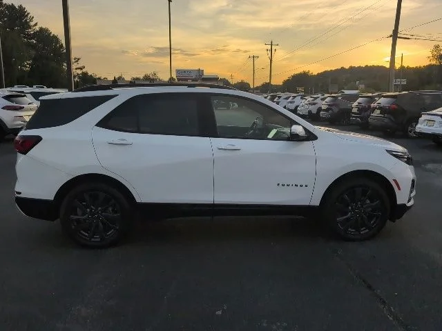 Used 2024 White Chevrolet RS image 9