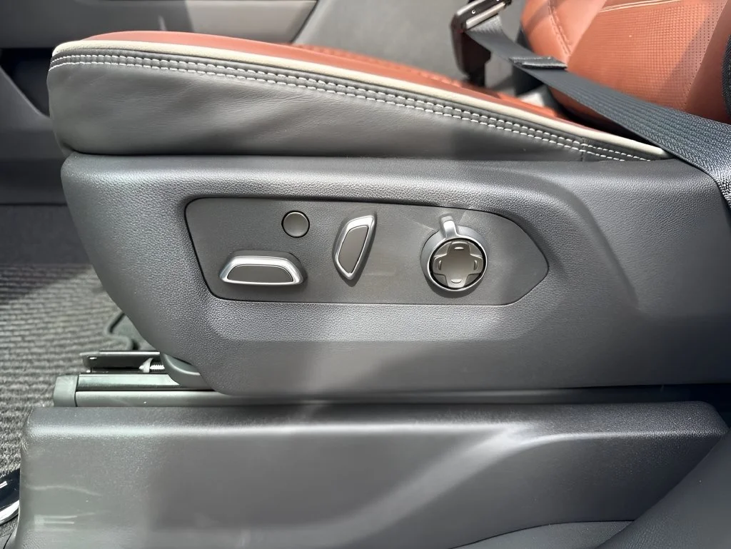 New 2026 Glacier White Tricoat GMC Denali Ultimate image 18