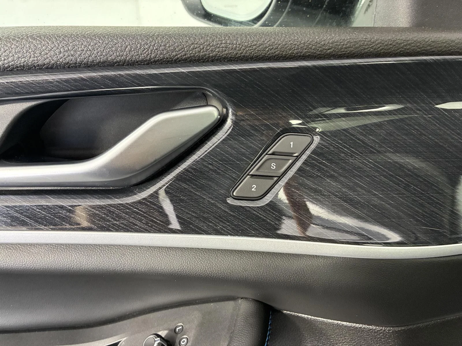 Used 2023 Silver Zynith Jeep Trailhawk image 28