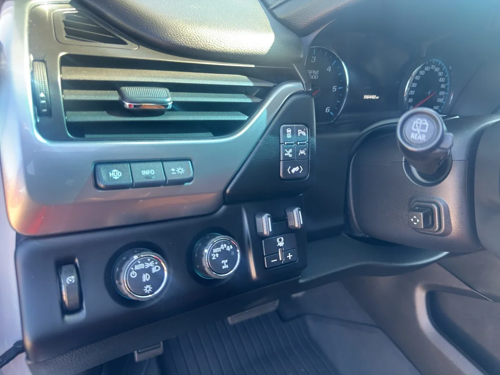 Used 2019 Summit White Chevrolet Premier image 25