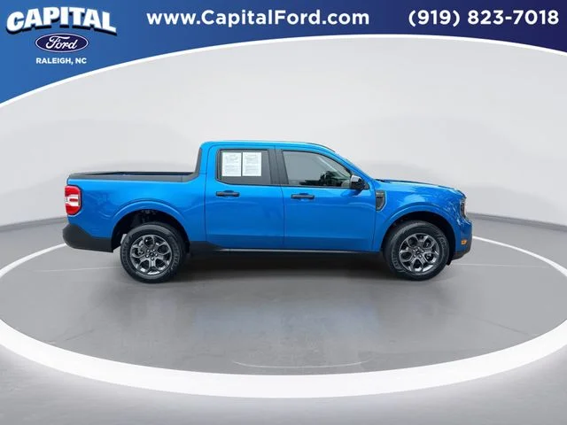 Used 2025 Blue Ford XLT image 9