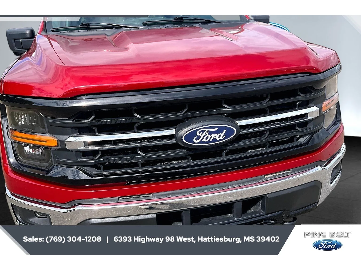 Used 2025 Rapid Red Metallic Tinted Clearcoat Ford XLT image 22