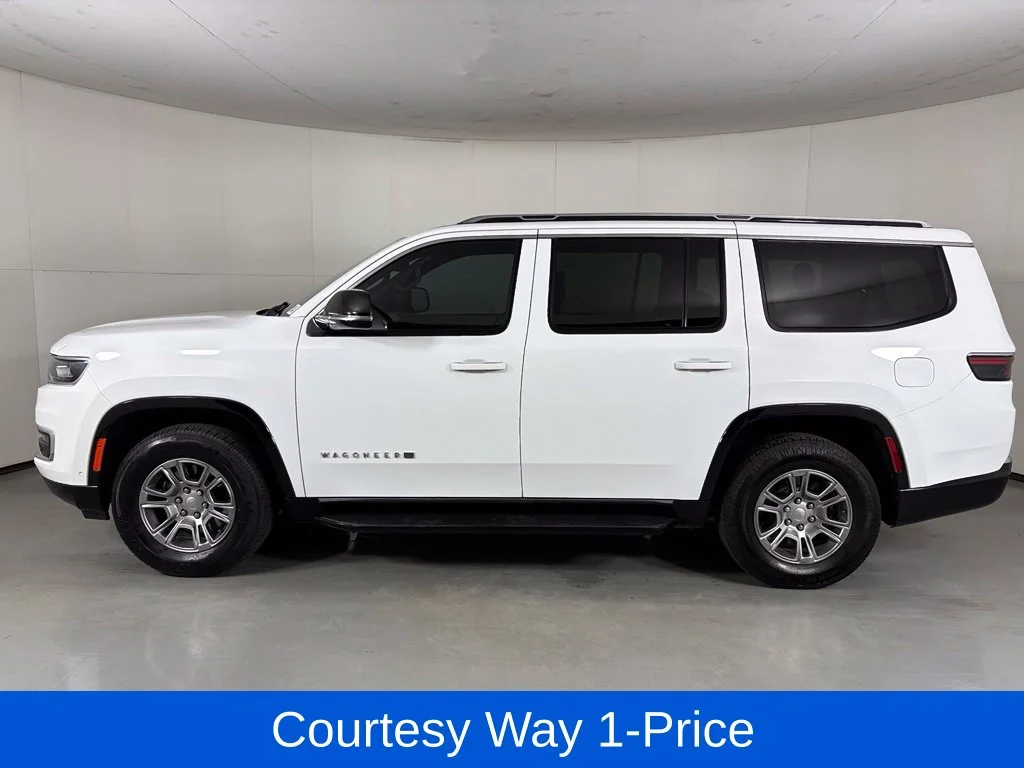 Used 2023 White Jeep Base image 6