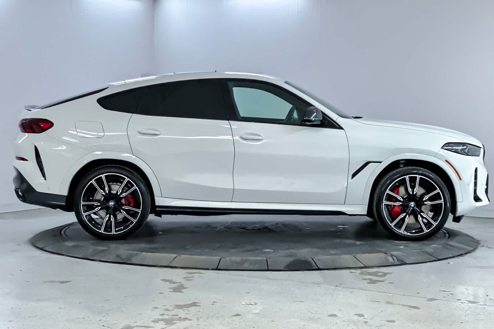 2026 BMW X6 M60i - Photo 8