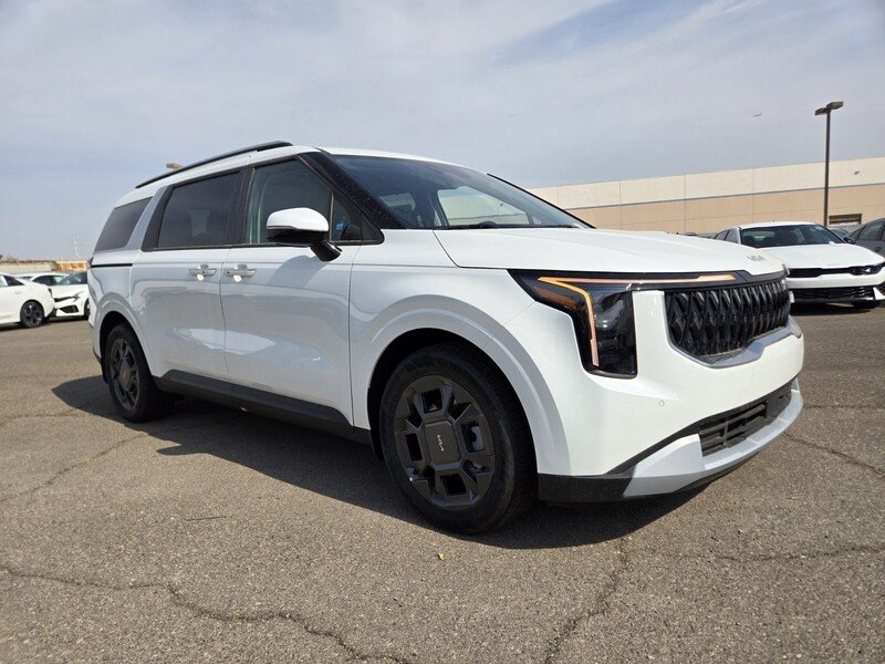 New 2026 Snow White Pearl Kia EX image 2