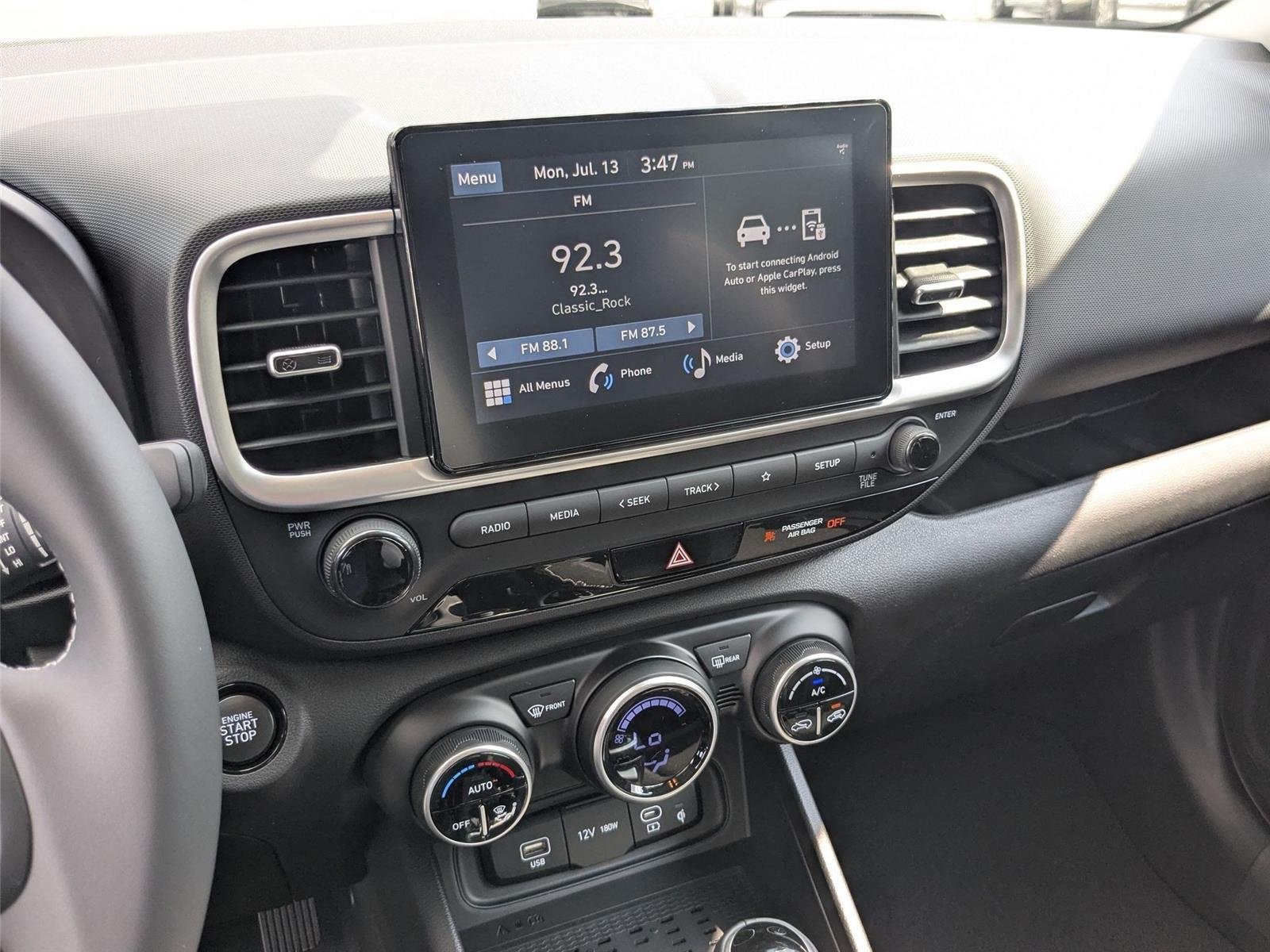 New 2026 Onyx Black Hyundai SEL image 18