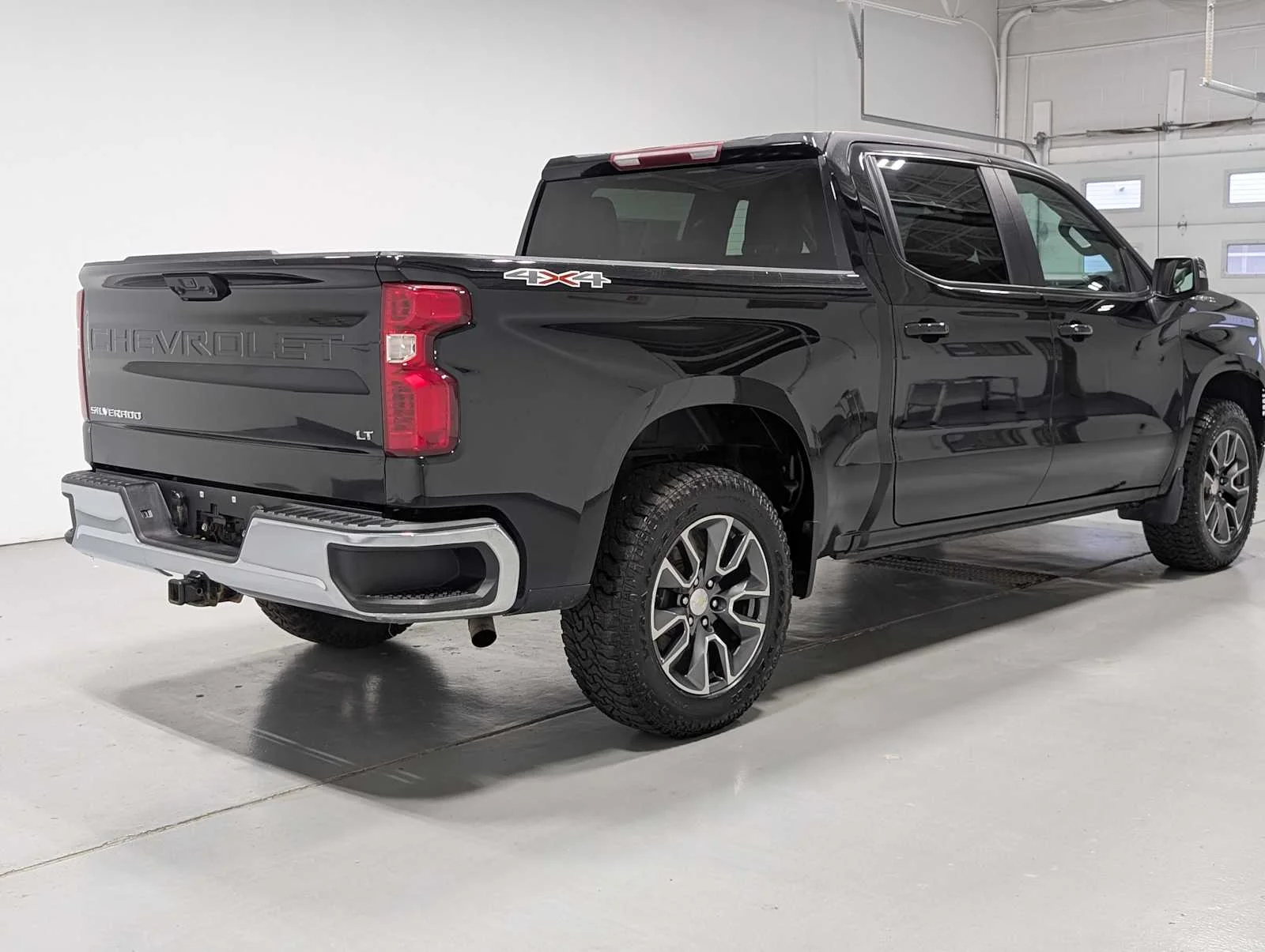 Used 2022 Black Chevrolet LT image 8
