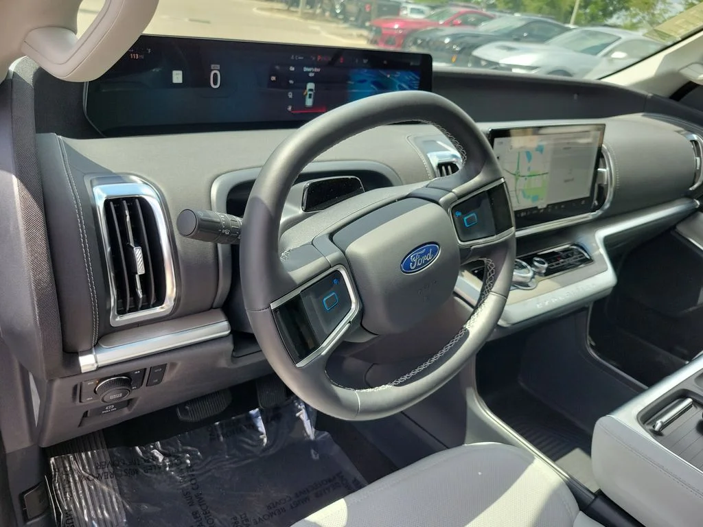 New 2026 Space Silver Metallic Ford Platinum® image 17
