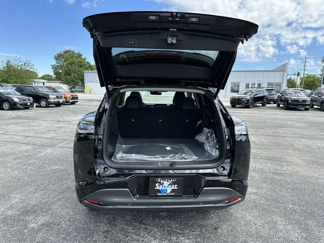 New 2026 Black Nissan Platinum image 23
