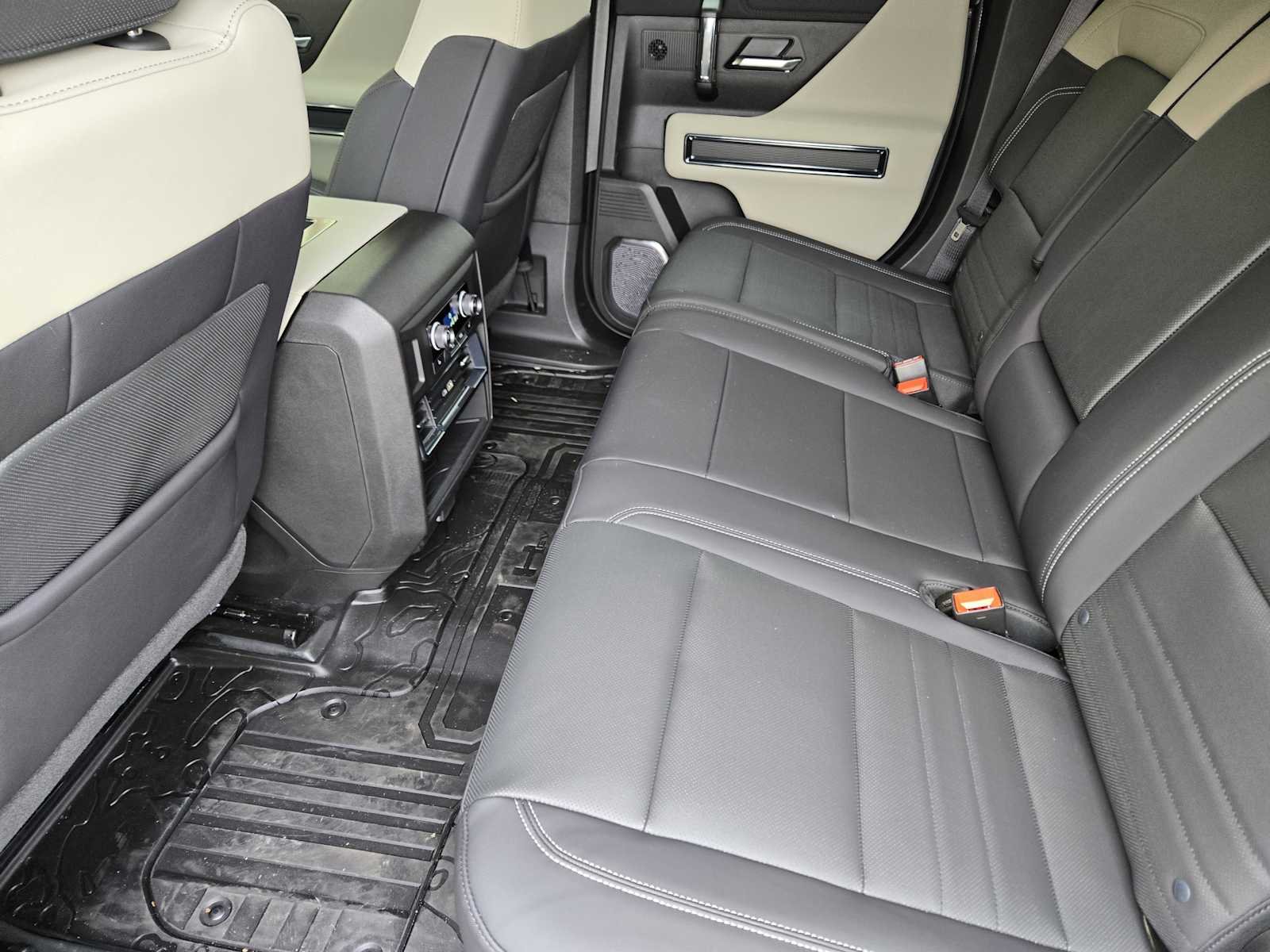 2026 GMC HUMMER EV 2X - Photo 18