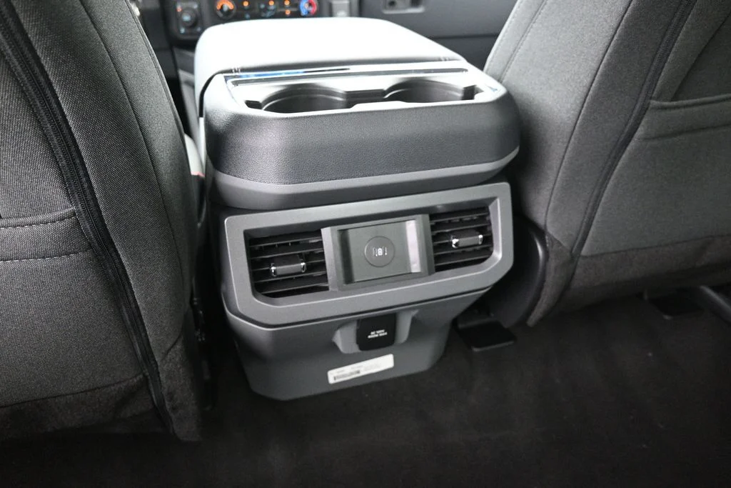 New 2026 Oxford White Ford XLT image 23