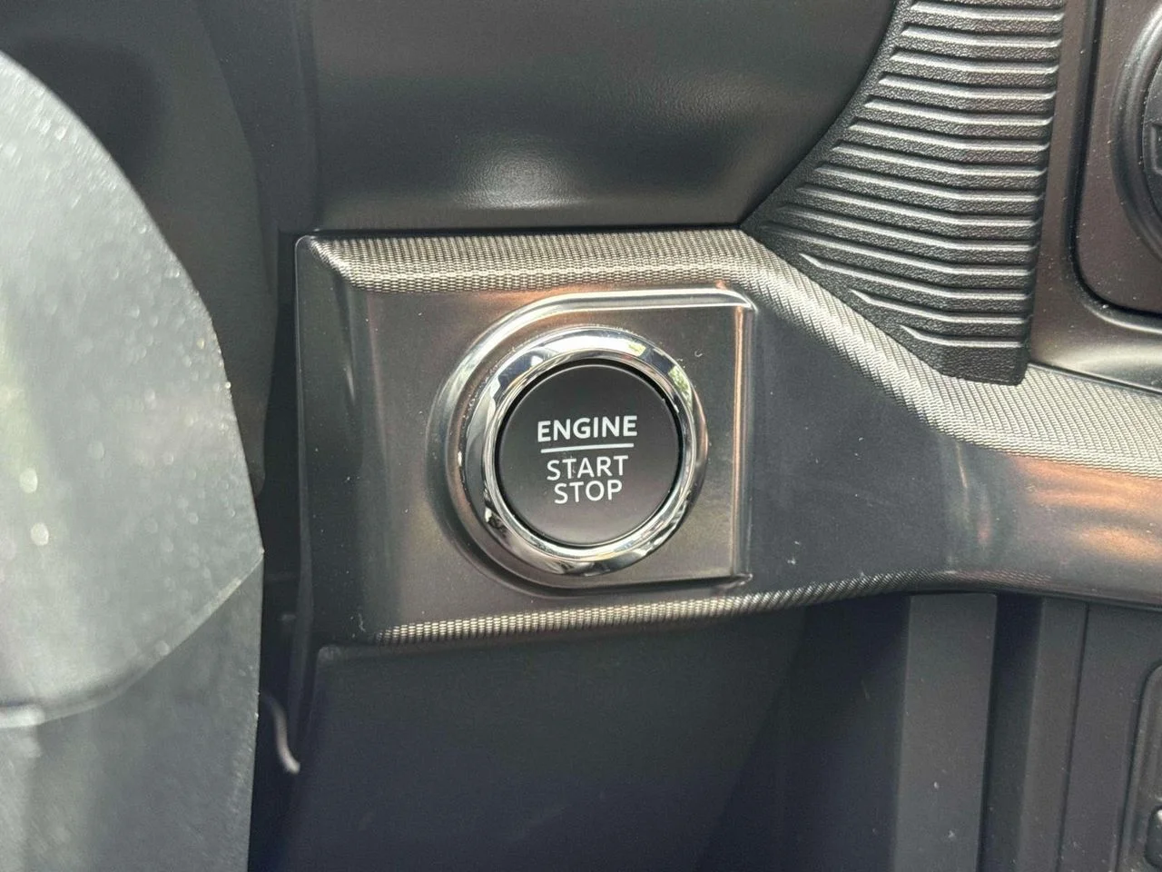 Used 2024 Avalanche Ford Raptor image 31