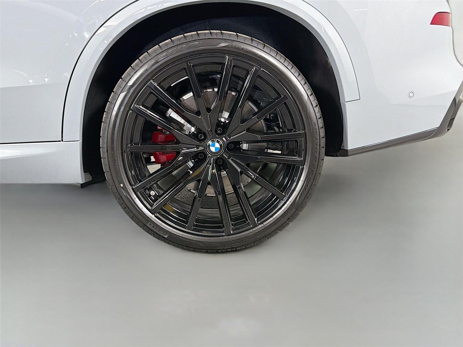 New 2026 Brooklyn Grey Metallic BMW M60i image 31
