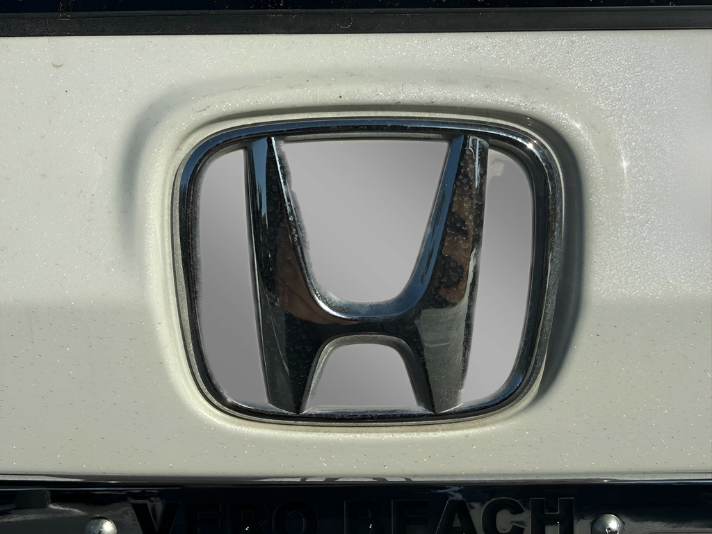 Used 2023 White Honda EX-L image 36