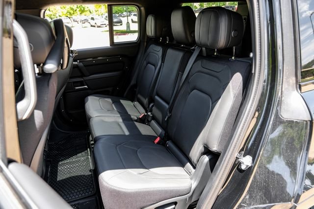 New 2026 Santorini Black Metallic Land Rover V8 image 50
