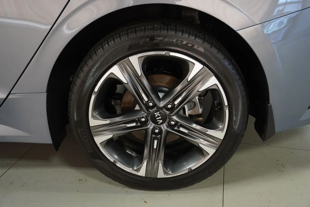 Used 2021 Everlasting Silver Kia EX image 45