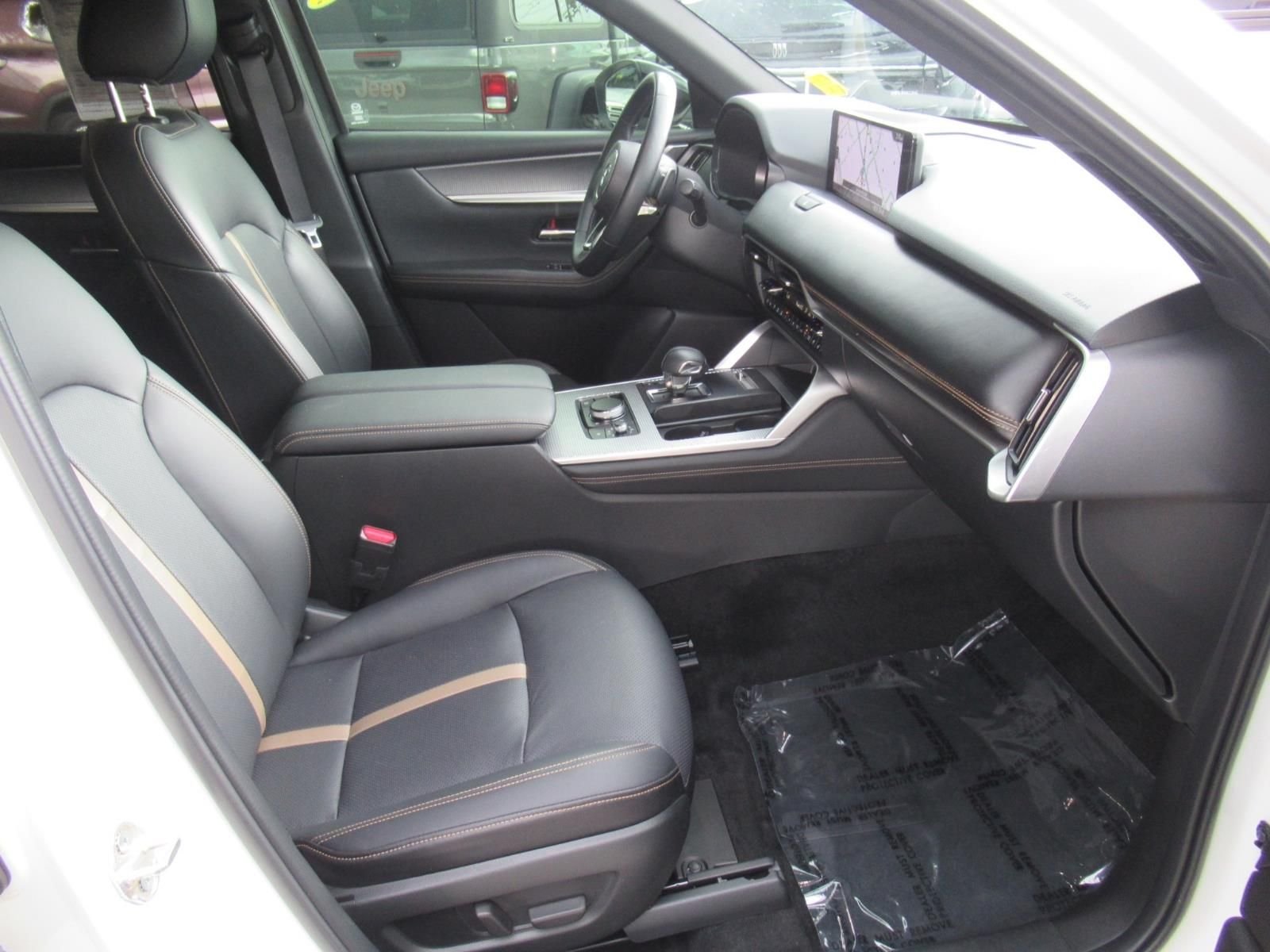 Used 2025 White Mazda 3.3 Turbo Premium Plus image 10