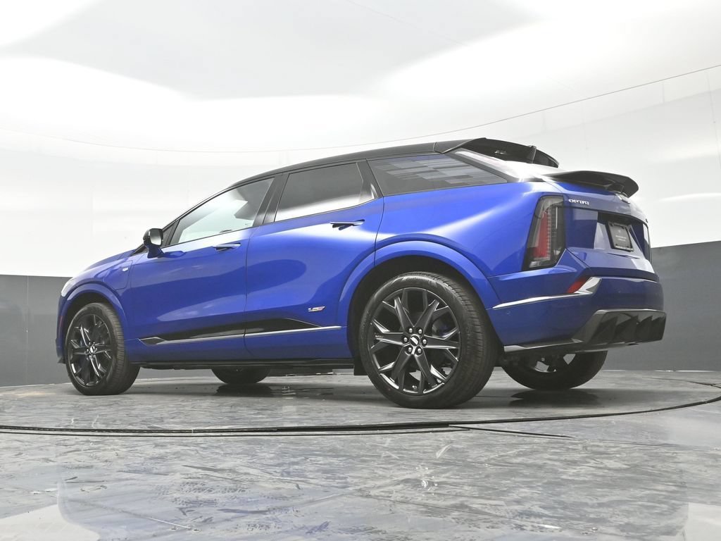 2027 Cadillac OPTIQ V-Series - Photo 31
