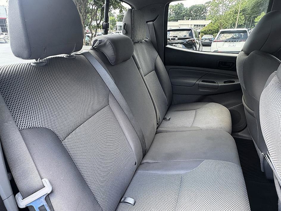 Used 2015 Silver Sky Metallic Toyota Base image 19