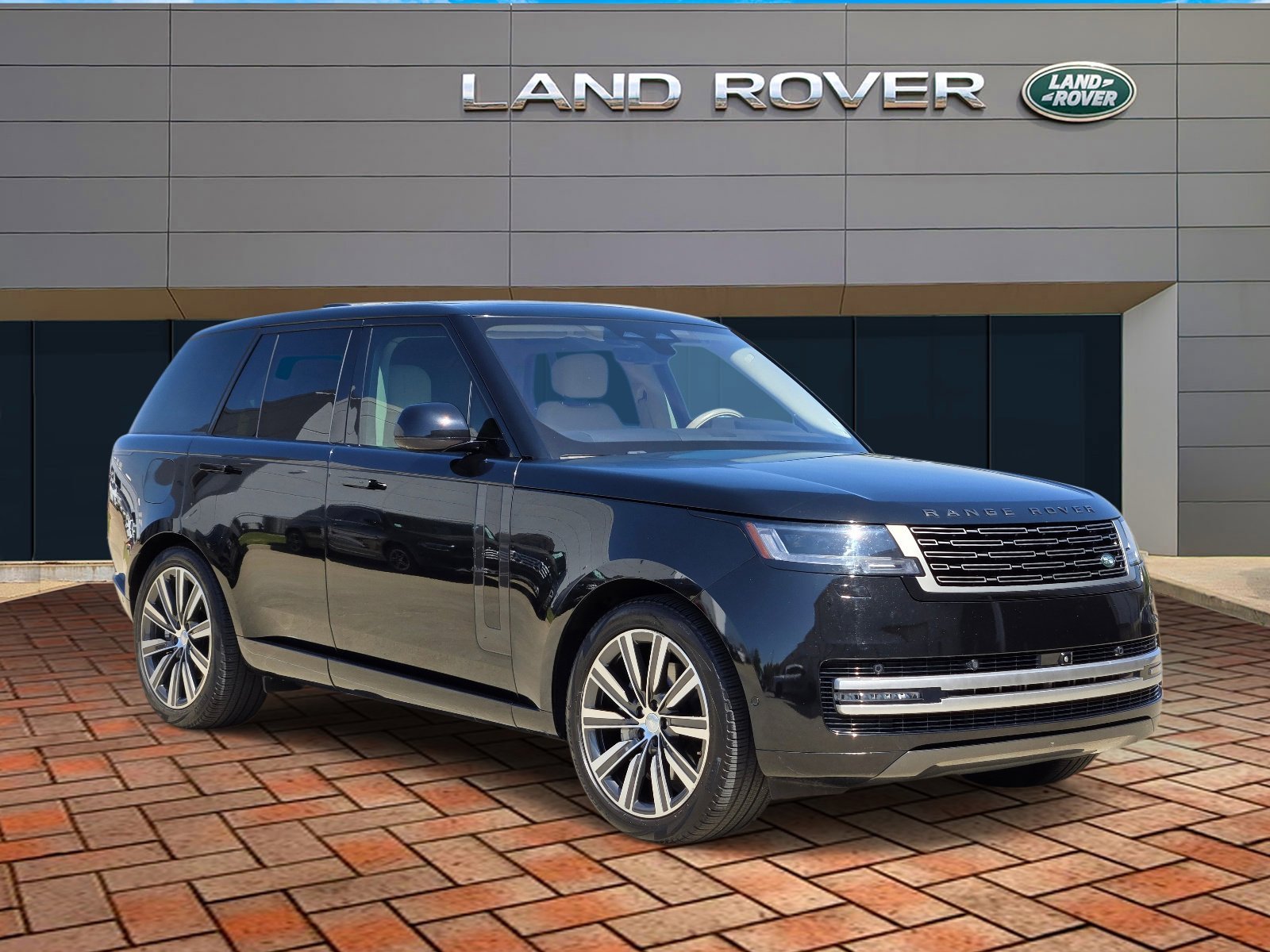 Used 2023 Santorini Black Land Rover SE image 3