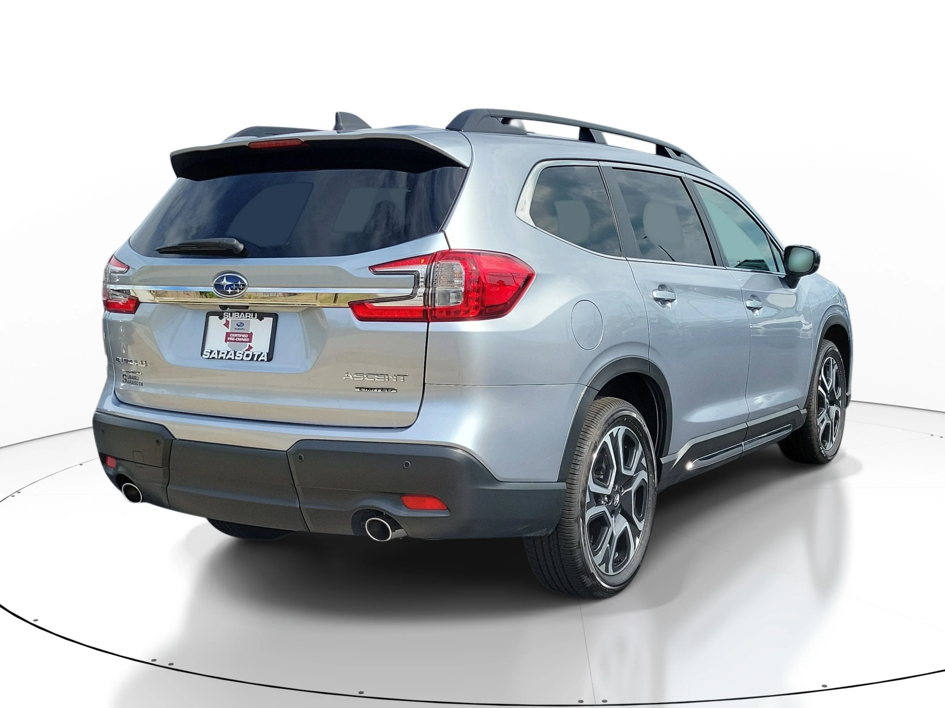 Used 2026 Ice Silver Metallic Subaru Limited image 6