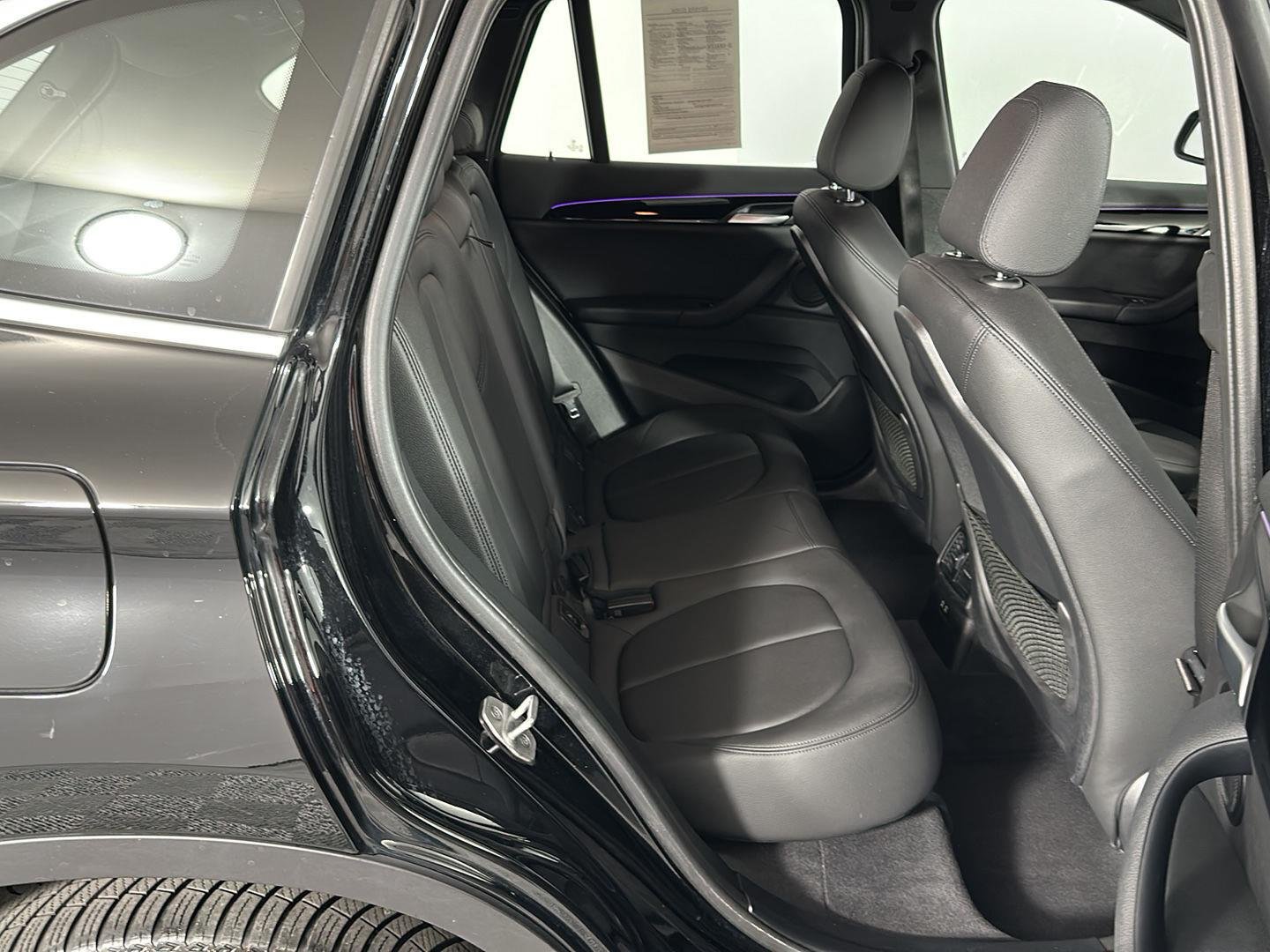 Used 2021 Jet Black BMW xDrive28i image 30
