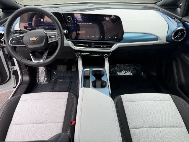 Used 2024 White Chevrolet LT image 22