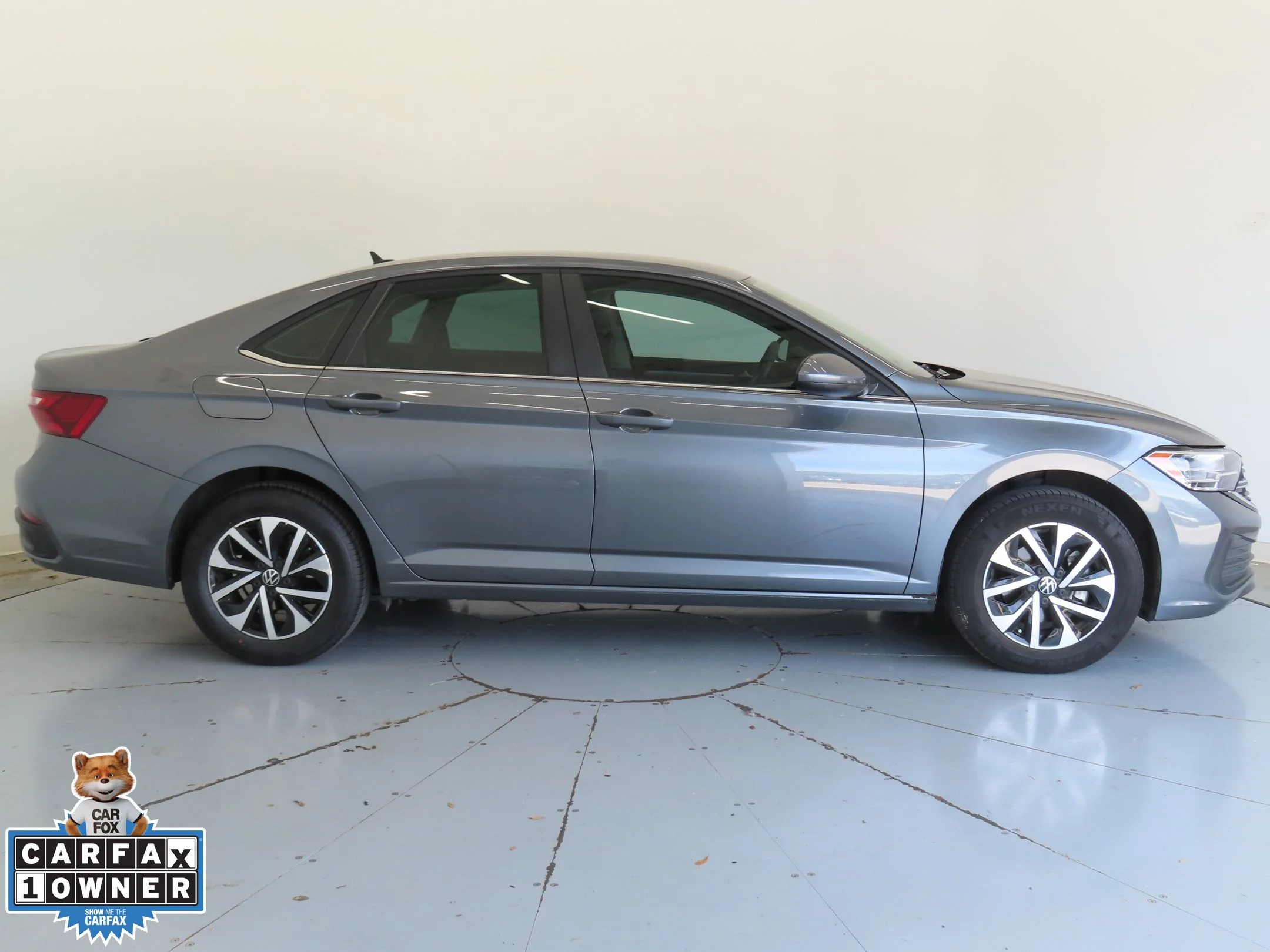 3VW5M7BU7RM102972