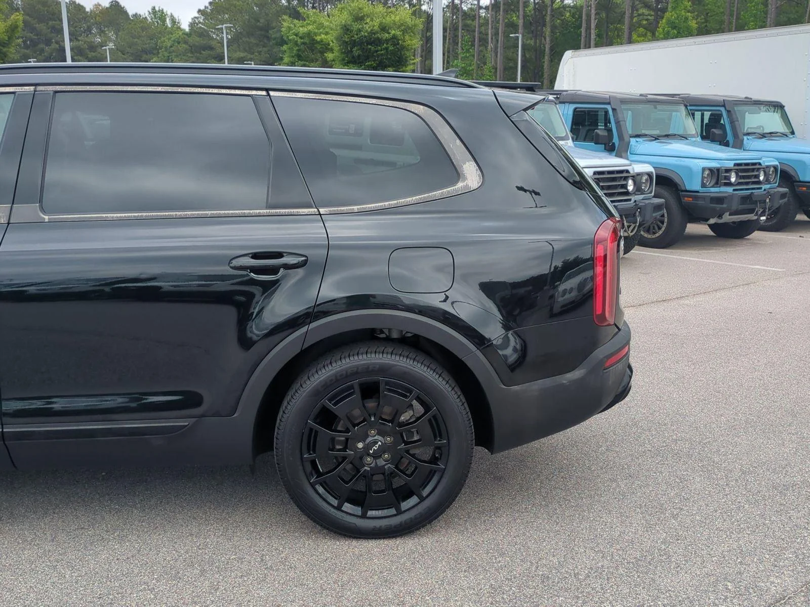 Used 2022 Ebony Black Kia SX image 11