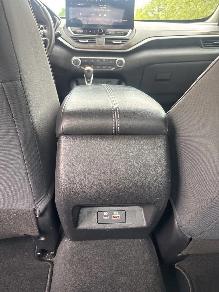 Used 2024 Black Nissan 2.5 SV image 18