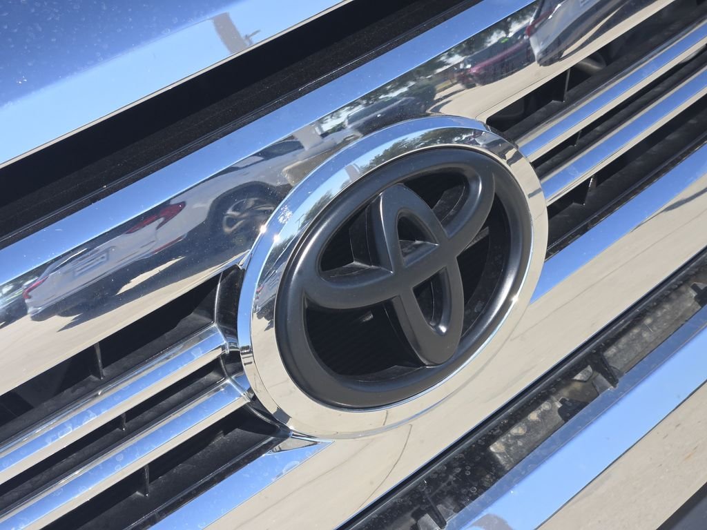 Certified Used 2017 Gray Toyota SR5 image 13
