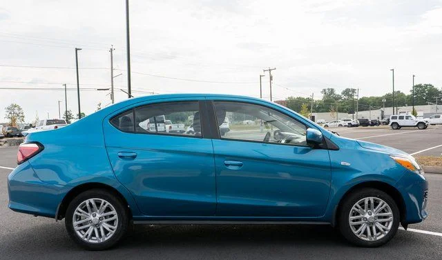 Used 2024 Blue Mitsubishi LE image 5