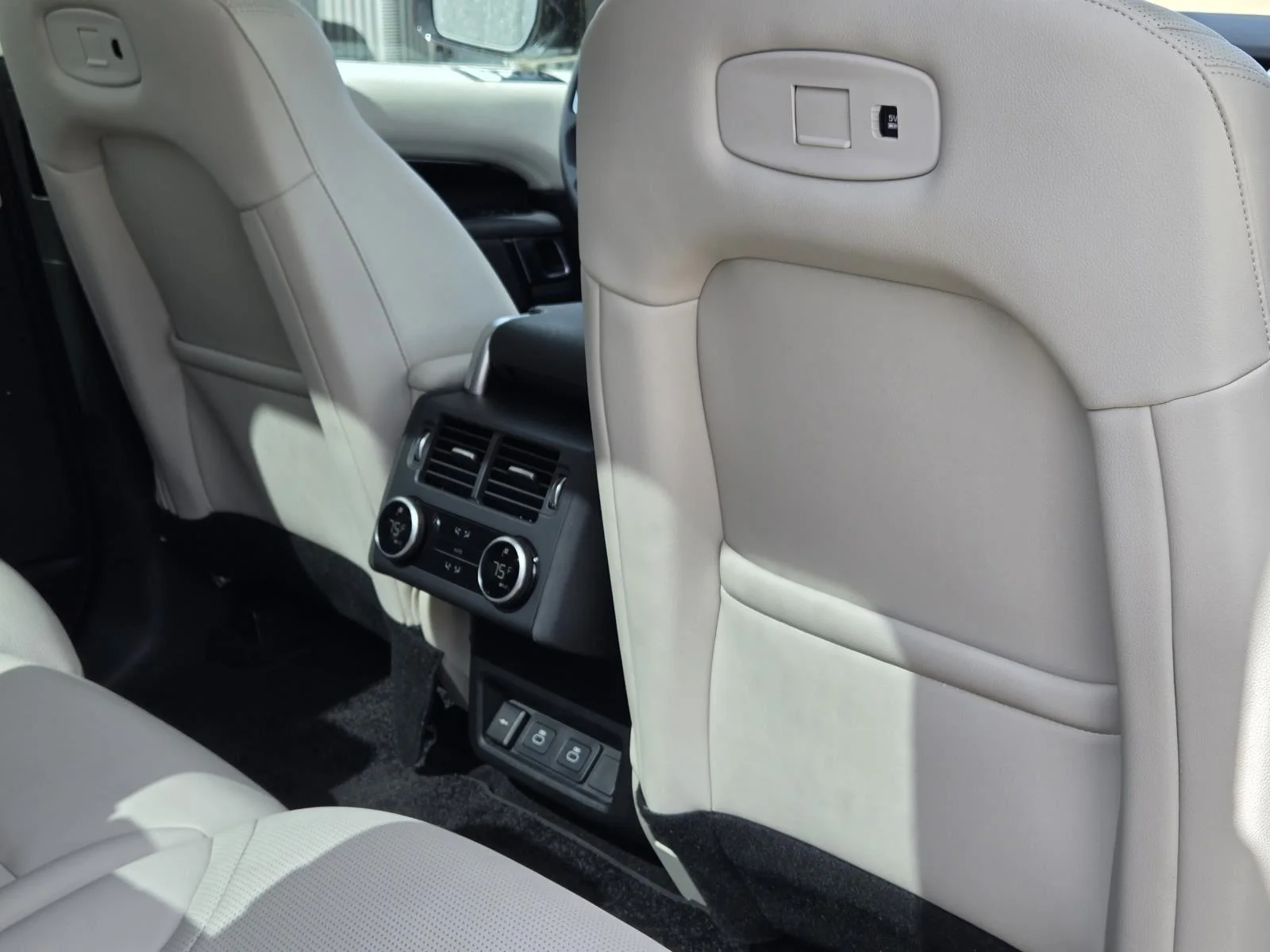 Certified Used 2025 Fuji White Land Rover S image 40