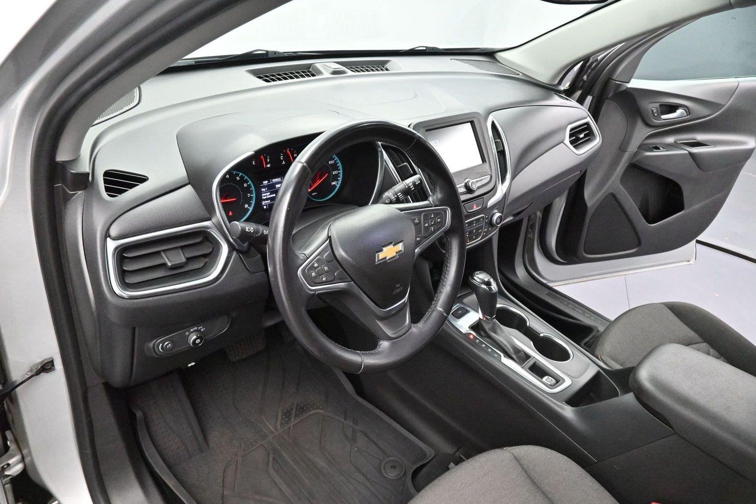Used 2018 Silver Ice Metallic Chevrolet LT image 13