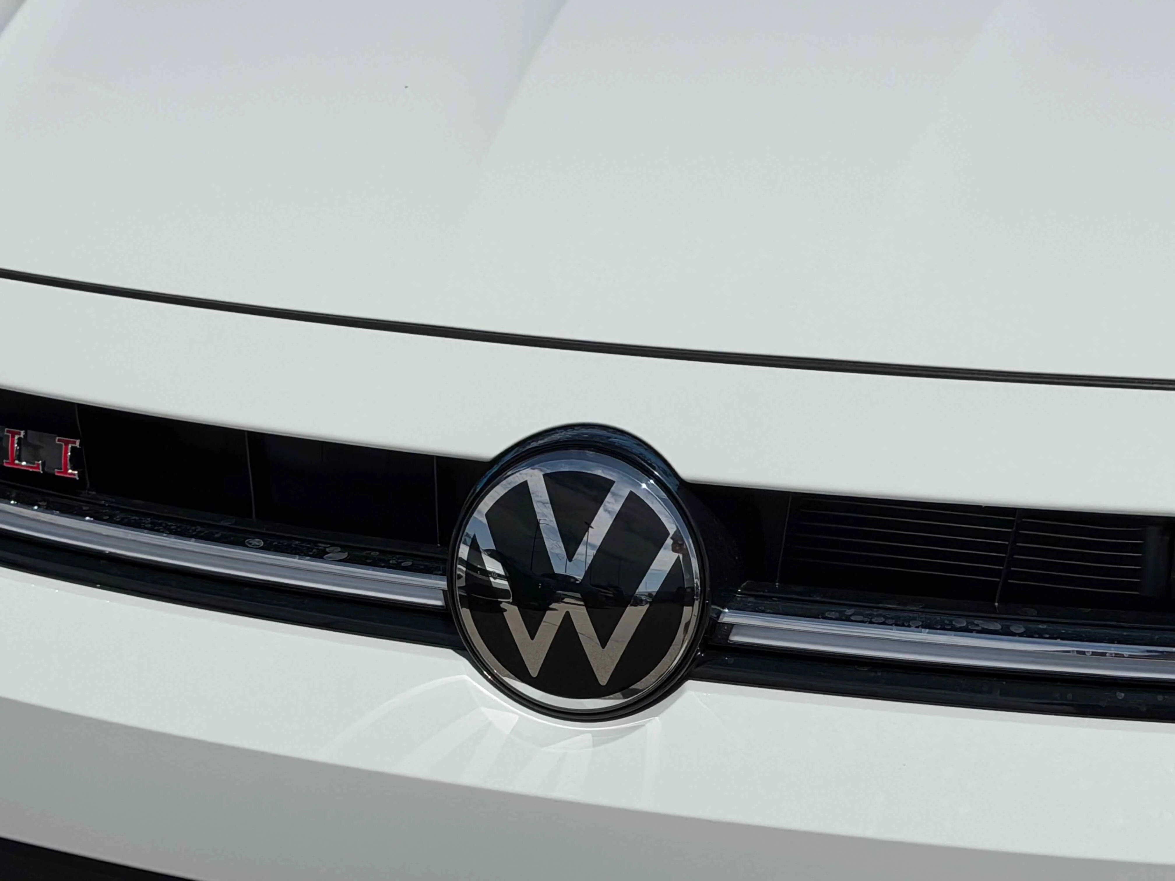 New 2026 Pure White Volkswagen Autobahn image 11