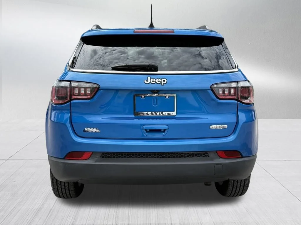 Certified Used 2019 Blue Jeep Latitude image 6