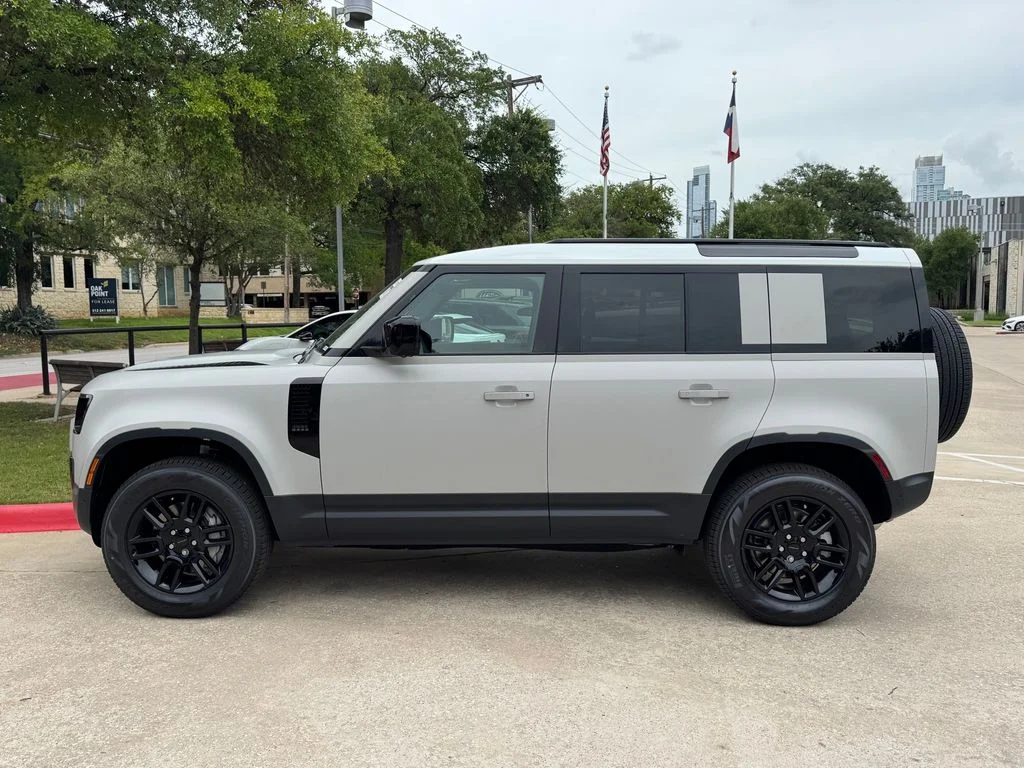 New 2026 Borasco Grey Land Rover S image 5