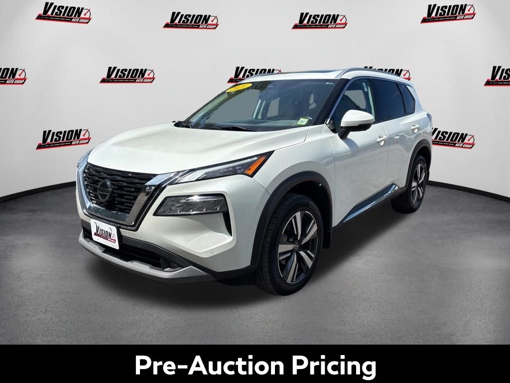 Used 2021 White Nissan SL image 1