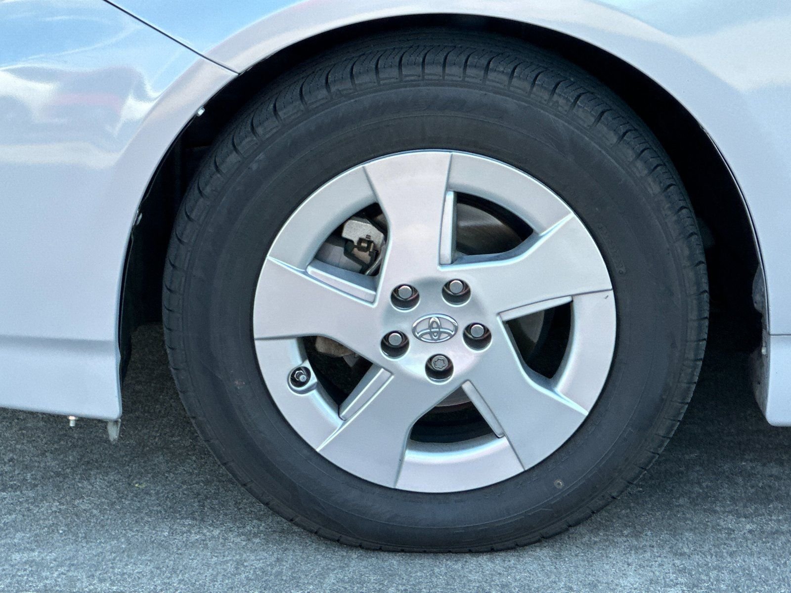 Used 2010 Classic Silver Metallic Toyota I image 23