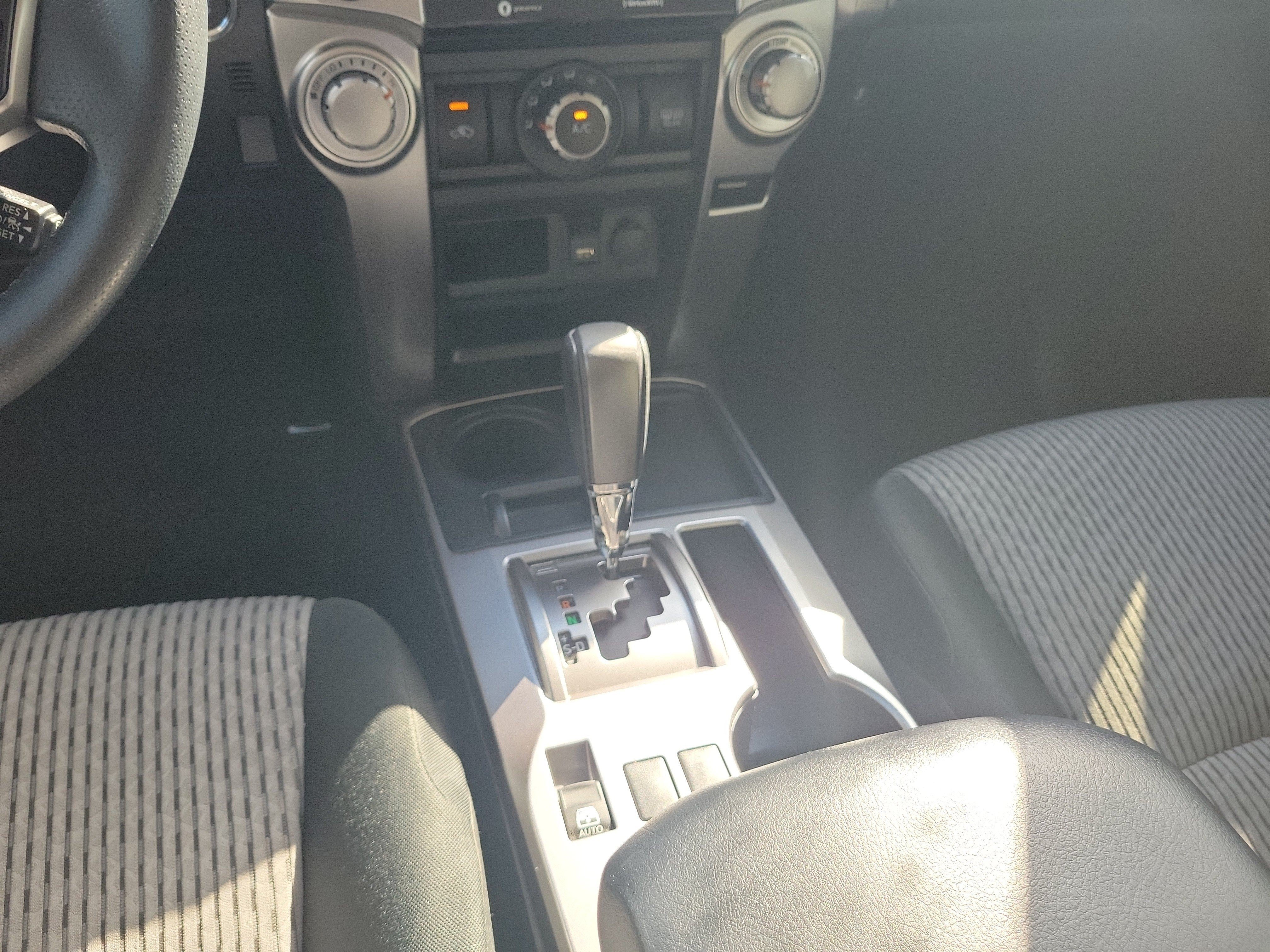 Used 2024 Ice Toyota SR5 image 19