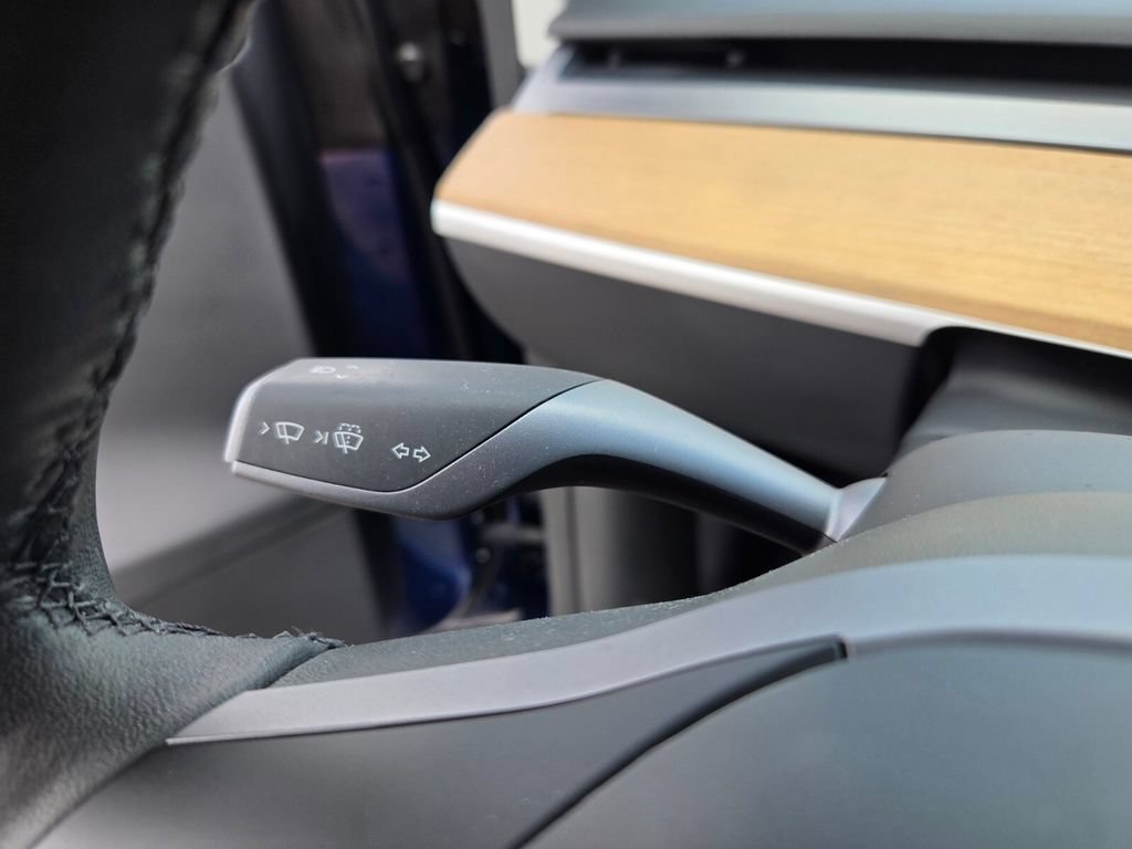2024 Tesla Model Y Performance - Photo 32