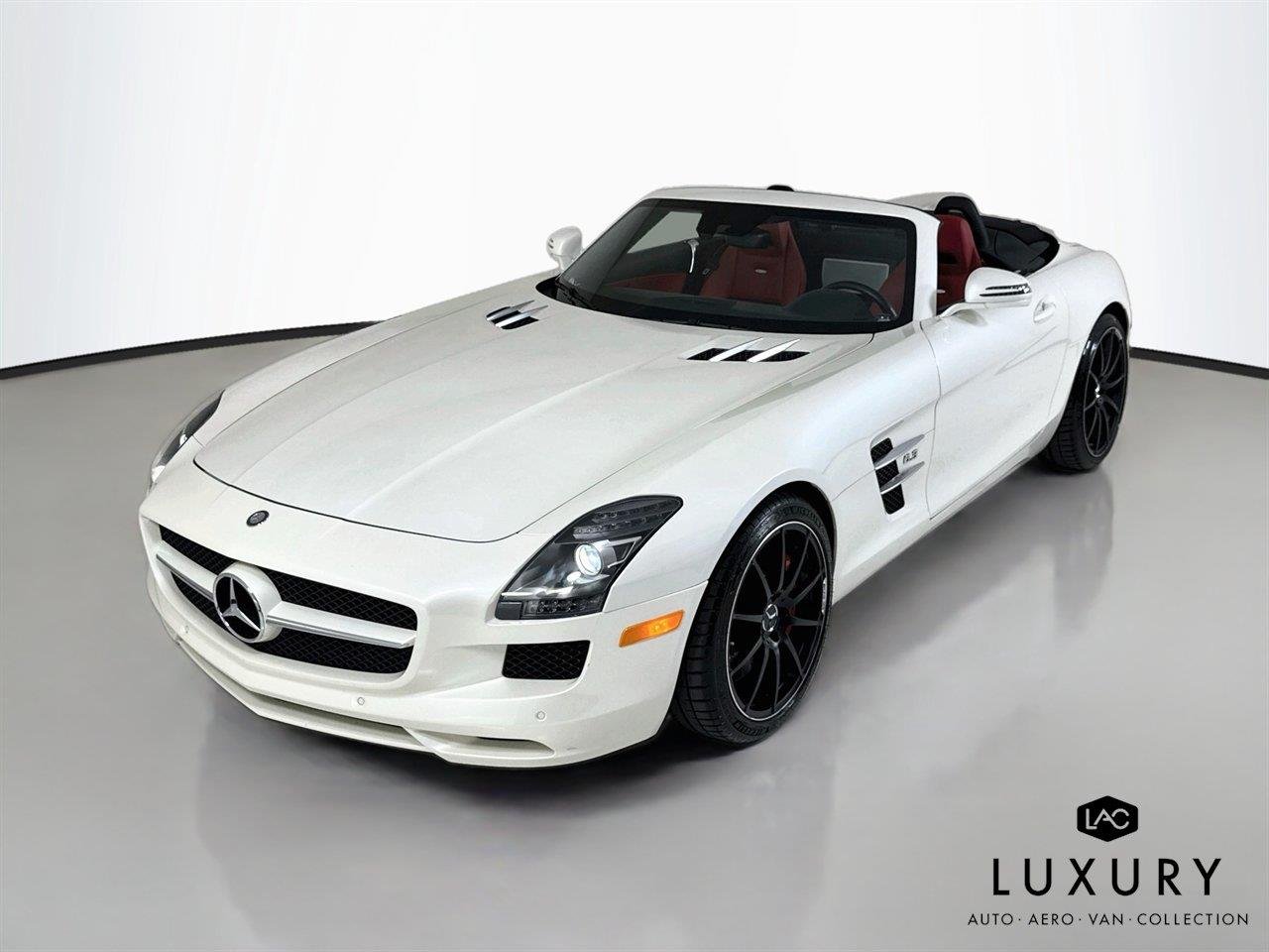Used 2012 designo Mystic White II Mercedes-Benz SLS AMG® image 4