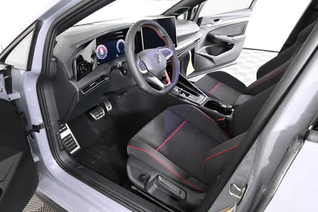 New 2026 Moonstone Gray Volkswagen SE image 18